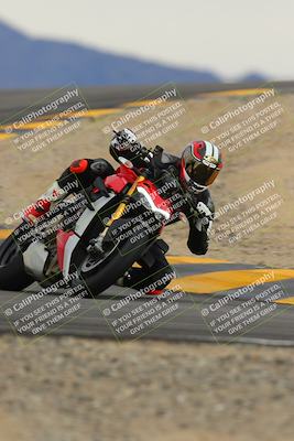 media/Jan-14-2023-SoCal Trackdays (Sat) [[497694156f]]/Turn 12 (120pm)/